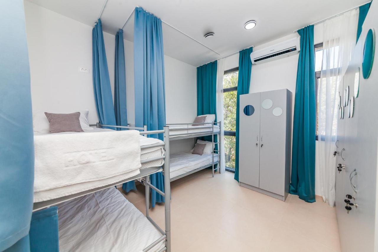 Hostel Bigovaコトル エクステリア 写真